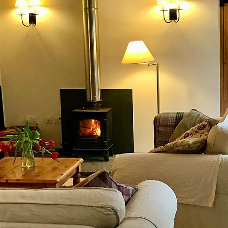 The Billiard Room - Cosy Country Retreat أبرجافني المظهر الخارجي الصورة